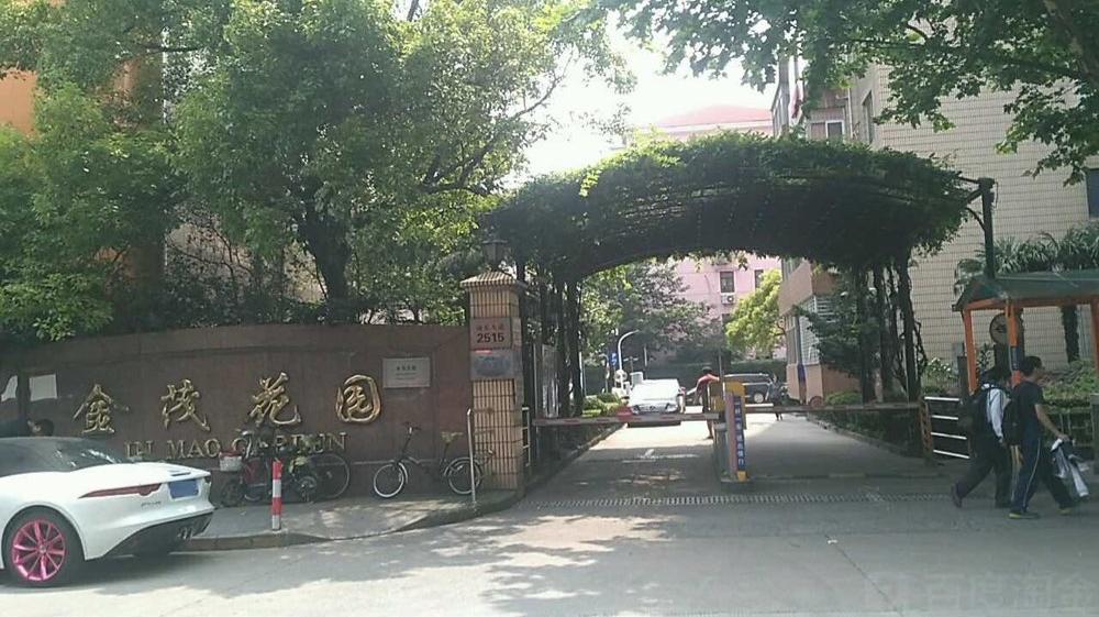 【金茂花园】小区内是否有充足车位?电梯到车库吗?_上海我爱我家官网
