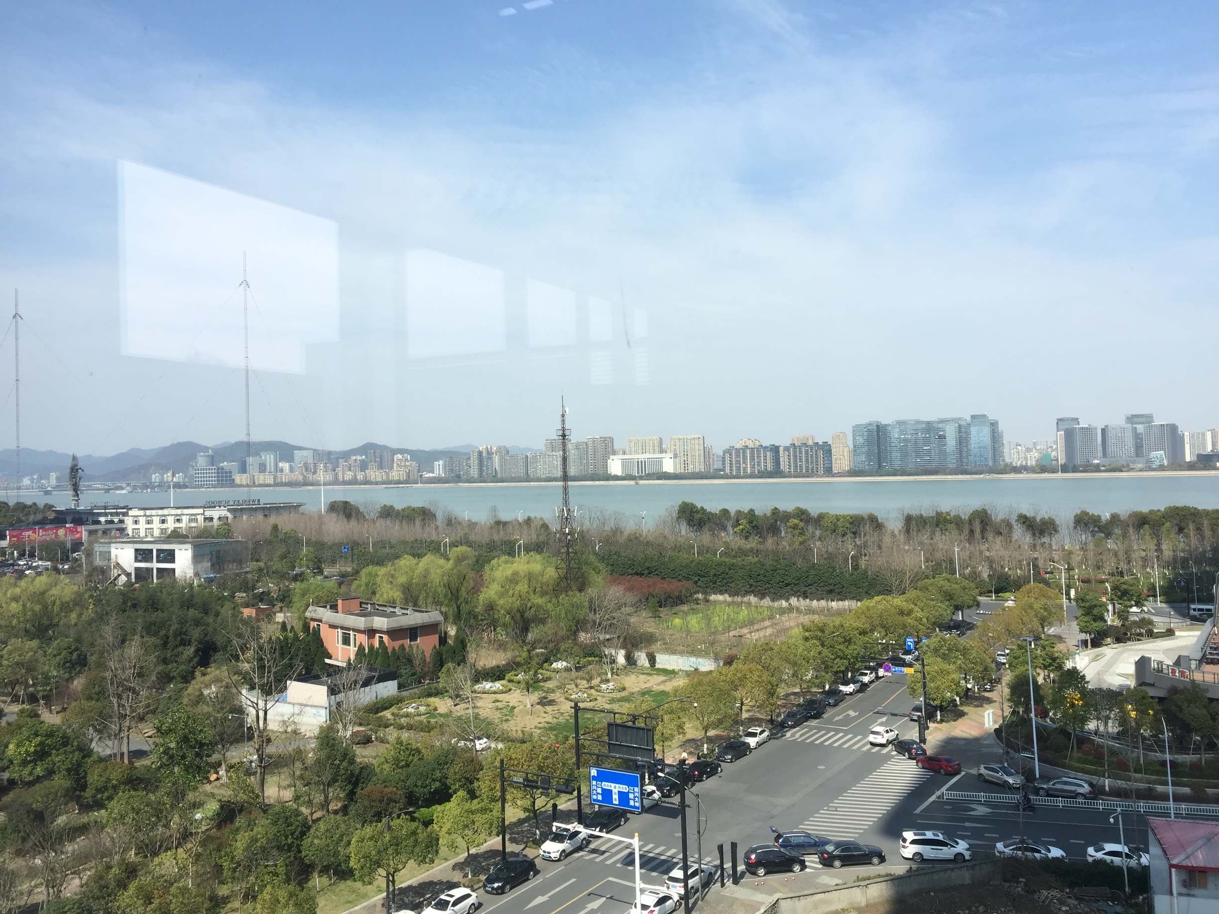 滨江海亮大厦 一线江景 方正户型 正对电梯