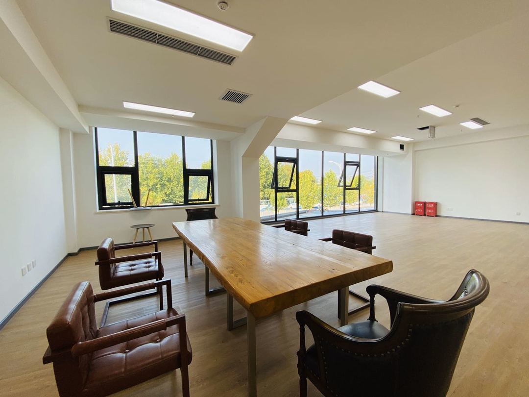 酒仙桥 恒通商务园 410平办公室精装修玻璃隔断 随时可看